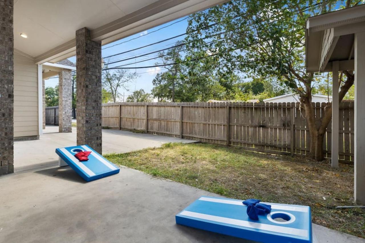 Modern 6 Bedroom With Tons Of Games Houston Exterior photo